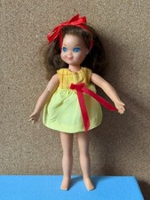 Poupée Tutti Mattel brune