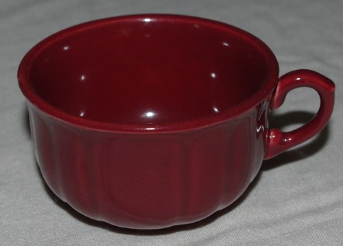 Petite tasse thé grande - petite,