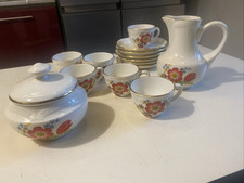 service à café fleuri en