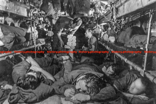 F027835 sleeping crew - f027835, in