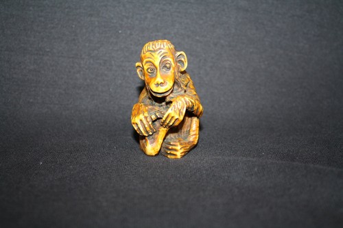 Wood netsuke monkey - netsuke, tickling