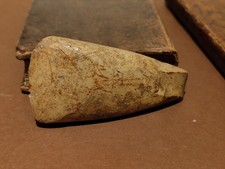 Hache polie en silex du Néolithique Final vers 4000 avant JC, origine France