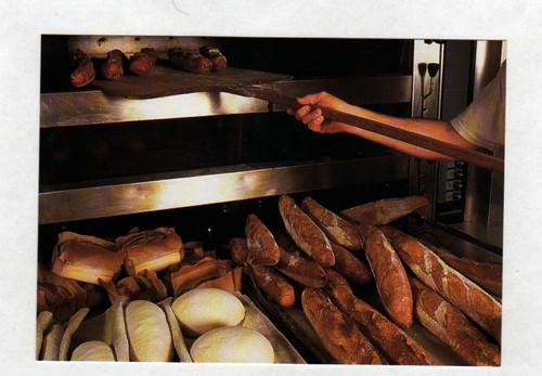 Boulanger ouvrier au travail - au,