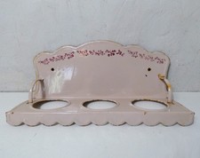 ancienne étagère en acier