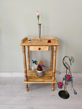 Petit meuble d'appoint en bois