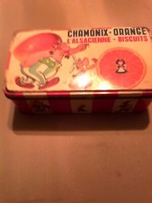 boîte en fer ancienne