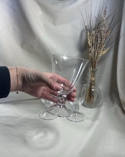 Grands verres pied en - grands, À