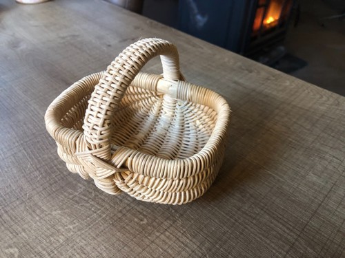 Panier poupée osier - de,