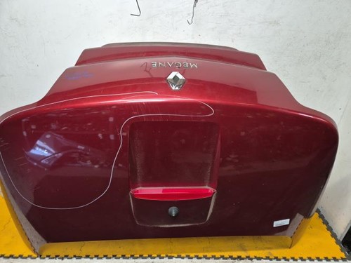 Malle hayon arriere renault - malle/hayon,