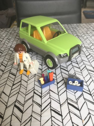 Playmobil 4345 voiture du - ,