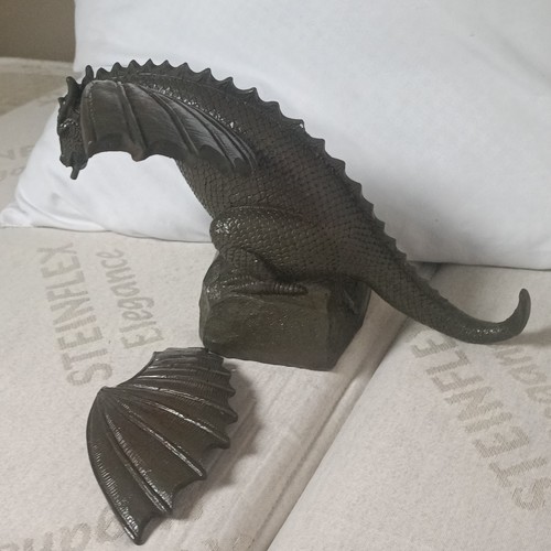 Sculpture dragon noir - , en