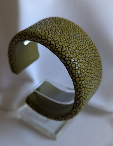 Bracelet galuchat cuir - en,