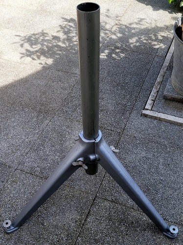 Trépied pour projecteur