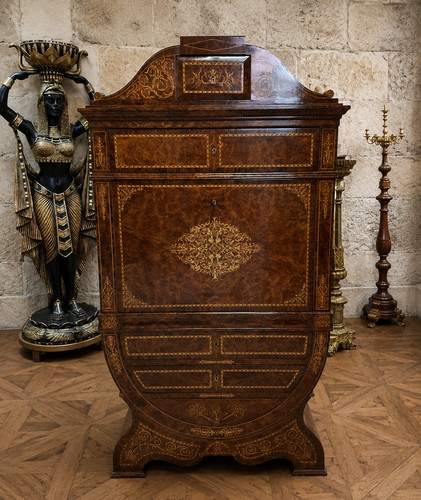 Spectaculaire secrétaire