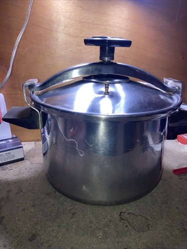 Ancienne cocotte - (d,