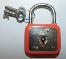 ANCIEN CADENAS ABUS ROSE NEUF