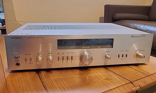 Schneider 6393 ampli intégré
