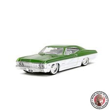 NOUVEAU Big Time Muscle 1:24 1967 Chevrolet Impala SS Die-Cast Car Toys for Kids