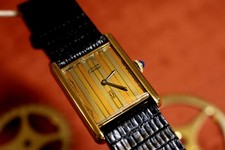 Montre Cartier Tank Must Grand