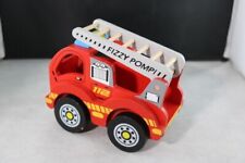 Camion de pompier en bois