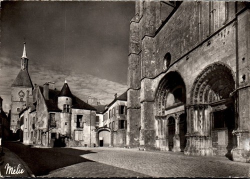 Cpm avallon tour de - tour,