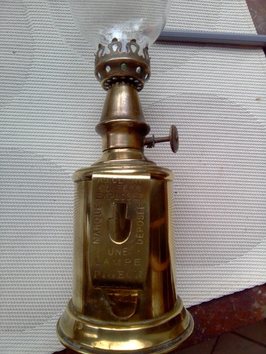 Ancienne lampe pigeon - ancienne,