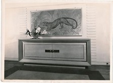 photo interior design art deco film era furniture sideboard panther jouve