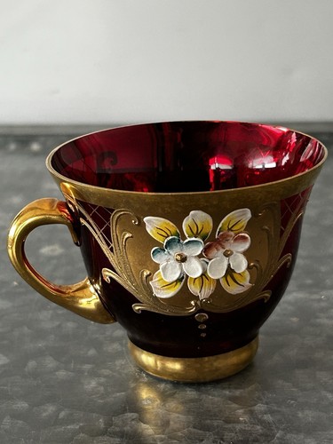 Tasse vintage verre rouge - vintage, en