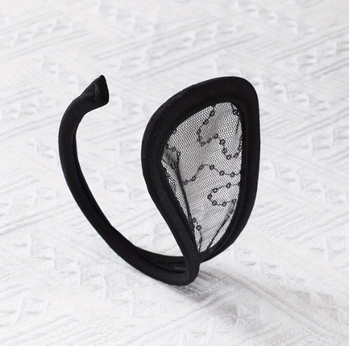 String mnimaliste noir - string, c