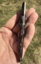 Antique PARKER DUOFOLD VACUMATIC VINTAGE FOUNTAIN PEN Red Black Striped