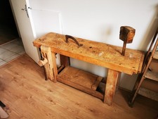 Bel établi en bois ancien