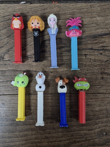 Lot figurines pez - de,