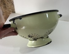 Ancienne passoire de cuisine