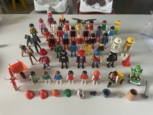 Lot personnages - de, 40