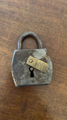 Cadenas ancien fer - ancien, sans