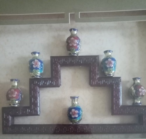 Vitrine orientale avec vases - avec,