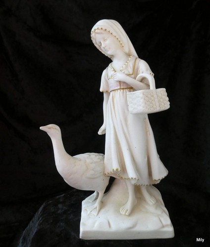 Figurine ancienne porcelaine - figurine,