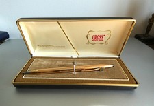 Stylo bille Cross avec sa