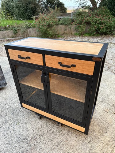 Buffet design industriel