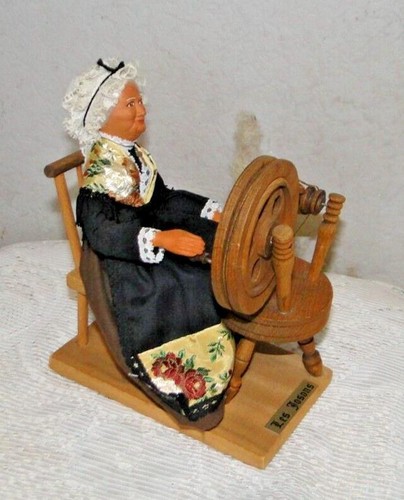 Doll handmade santon - santon, ancien