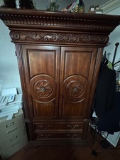 Elegant Solid Wood Armoire with Ornate Carvings – Vintage Charm & Ample Storage