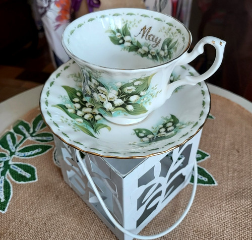 Tasse soucoupe royal albert - et,