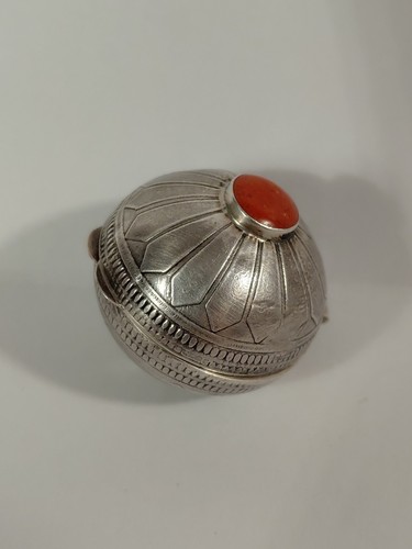 Pilulier boite ronde boule - pilulier.,