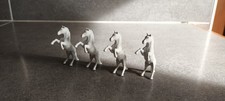 🐎 Lot de 4 Figurines Chevaux Cabrés – Idéales pour Maquettes et Dioramas ! 🎨