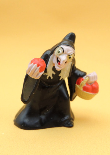 Sorcière figurine pvc bully - -,