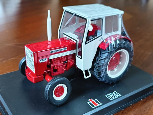International 624 32 - ih,