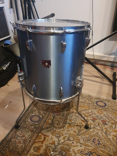 1977 vintage tama - vintage, red