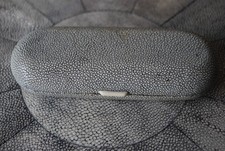 Etui à lunette en galuchat