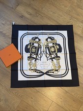 Foulard Hermès Carré Twill