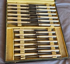 12 + 12 = 24 couteaux FELIX